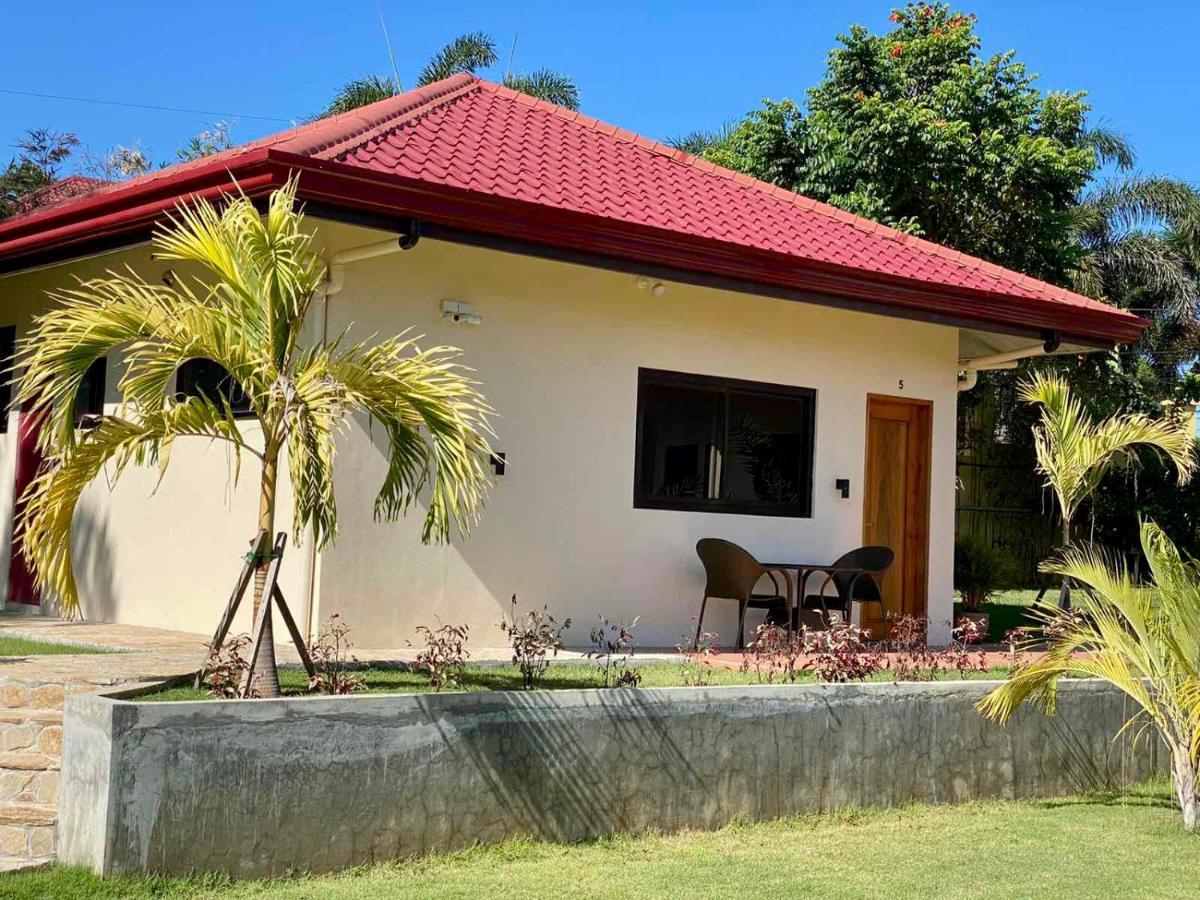 Strutz Art Garden Resort Bangued Extérieur photo