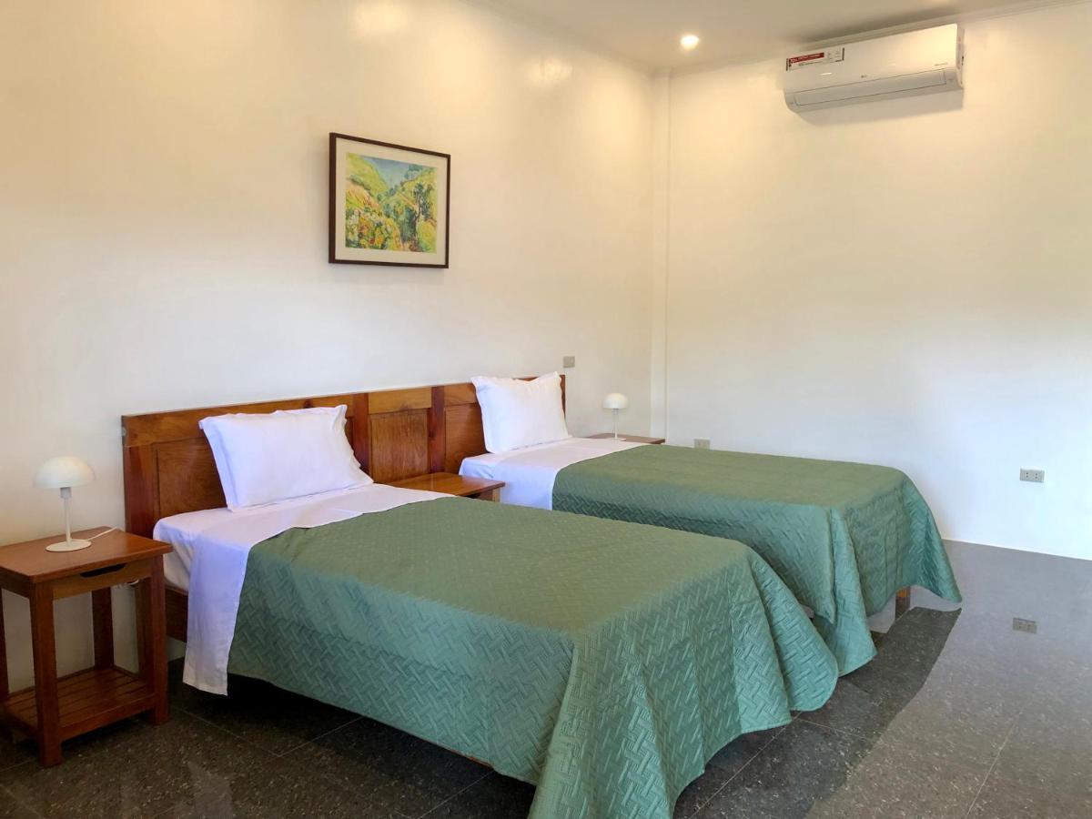Strutz Art Garden Resort Bangued Extérieur photo