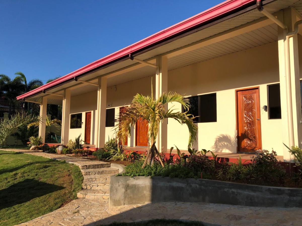 Strutz Art Garden Resort Bangued Extérieur photo