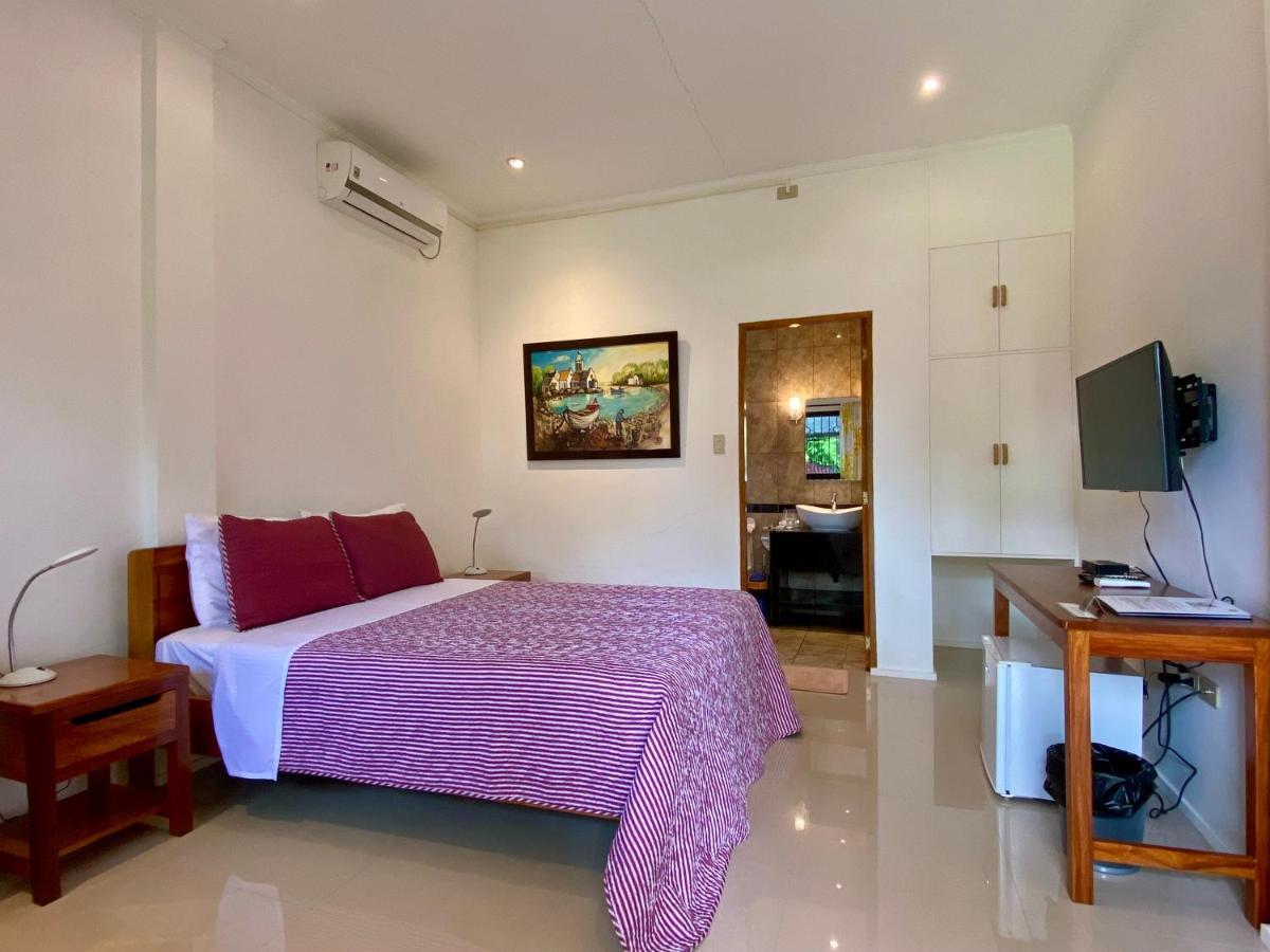 Strutz Art Garden Resort Bangued Extérieur photo