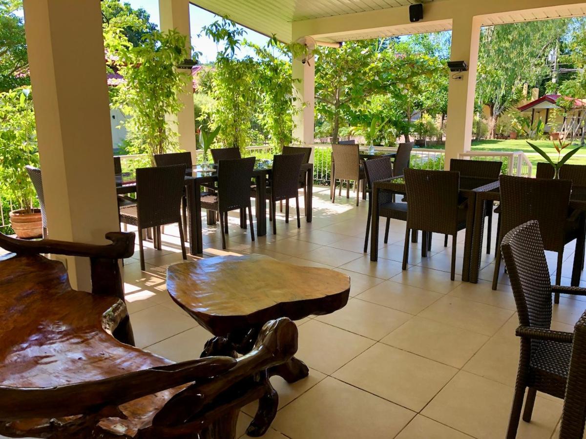 Strutz Art Garden Resort Bangued Extérieur photo