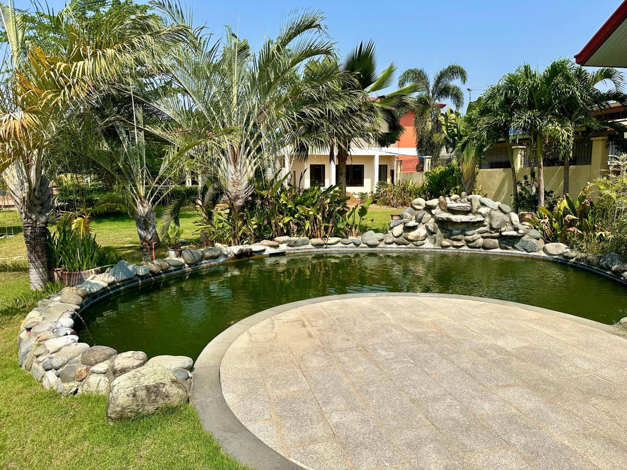 Strutz Art Garden Resort Bangued Extérieur photo
